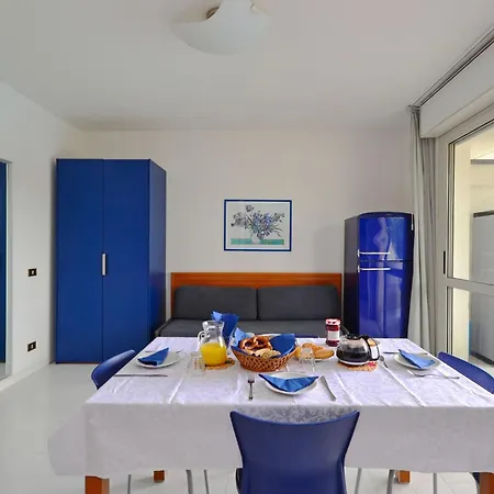 Spacious And Comfy Flat With Balcony リニャーノ・サッビアドーロ