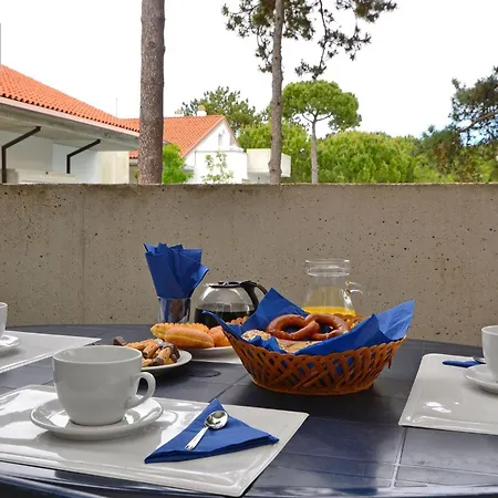 Spacious And Comfy Flat With Balcony